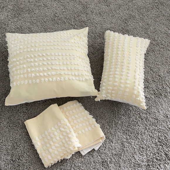 Other - Lemon n White Accent Pillows & Shams
